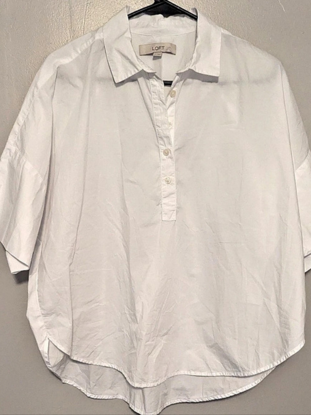LOFT Short Sleeve Button Down in White Size Small